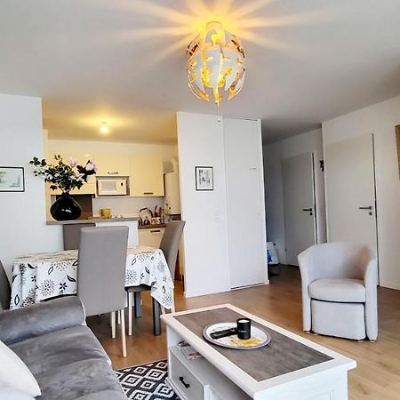 Appartement Moderne Finement Decore Avec Balcon A Vannes Centre エクステリア 写真